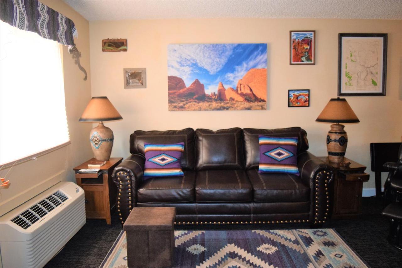 St Dane'S Desert Juniper Cabin Villa Moab Eksteriør billede